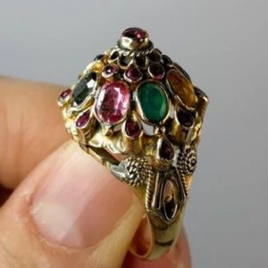 🧞‍♂️18K Yellow Gold Thai Princess Harem, Multi Stone, Vtg Tiered Pyramid Ring